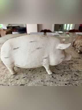 Darling Farmhouse Pig